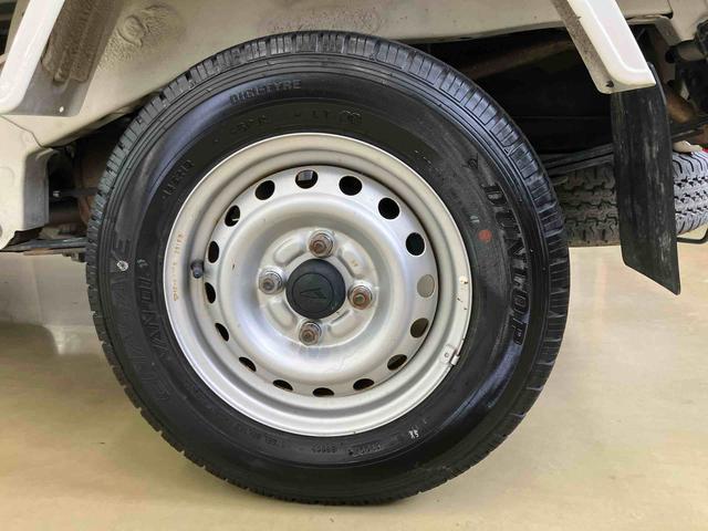 ハイゼットトラックスタンダードラジオ付き　パートタイム４ＷＤ　荷台ゴムマット・プロテクター付き　マニュアルエアコン　マニュアルレベリング機能　シガーソケット　ＡＴ車（鳥取県）の中古車