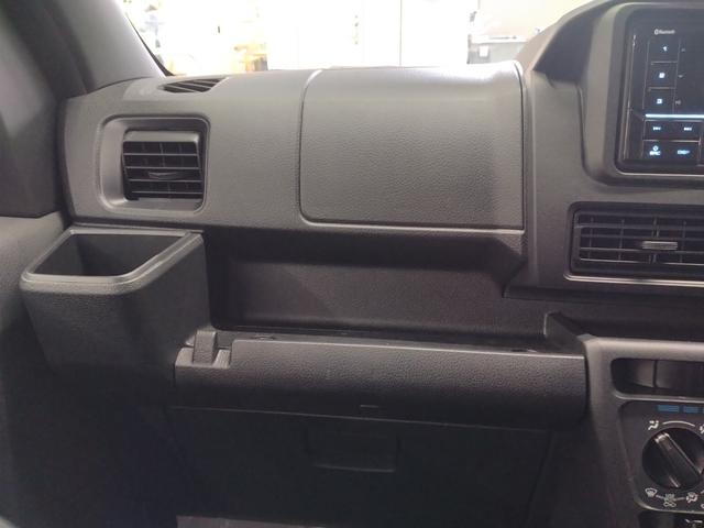 ハイゼットカーゴＤＸサポカーＳワイド適合　オーディオ　エアコン　アクセサリーソケット　コーナーセンサー　アイドリングストップ　光軸調整ダイヤル　横滑り防止機能　誤発進抑制機能　パワーウインドウ　キーレス（神奈川県）の中古車