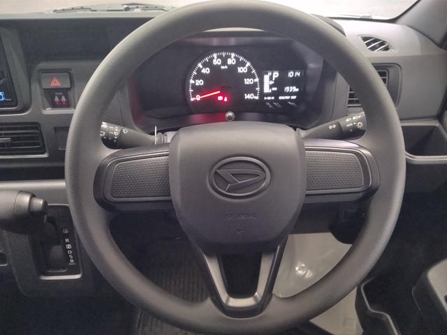 ハイゼットカーゴＤＸサポカーＳワイド適合　オーディオ　エアコン　アクセサリーソケット　コーナーセンサー　アイドリングストップ　光軸調整ダイヤル　横滑り防止機能　誤発進抑制機能　パワーウインドウ　キーレス（神奈川県）の中古車