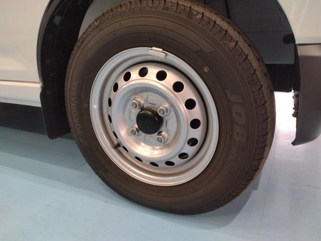 ハイゼットカーゴＤＸサポカーＳワイド適合　オーディオ　エアコン　アクセサリーソケット　コーナーセンサー　アイドリングストップ　光軸調整ダイヤル　横滑り防止機能　誤発進抑制機能　パワーウインドウ　キーレス（神奈川県）の中古車