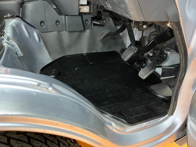 ハイゼットトラックローダンプダンプ 4WD 三方開 ラジオ エアコン 油圧式 光軸調整ダイヤル 横滑り防止機能 誤発進抑制機能 アクセサリーソケット Hi−Loモード切替機構(神奈川県)の中古車