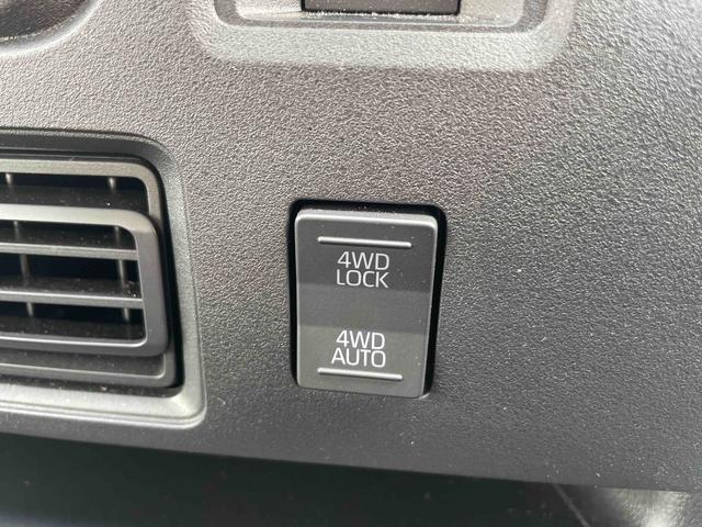 ハイゼットカーゴクルーズ／４ＷＤ／ワンオーナー　禁煙車　衝突回避支援システム　誤発進抑制制御機能　キーフリー　大型ＬＥＤ荷室灯　オーバーヘッドシェルフ　オートハイビーム　コーナーセンサー　リヤヒーター　スライドドアイージークローザー（埼玉県）の中古車