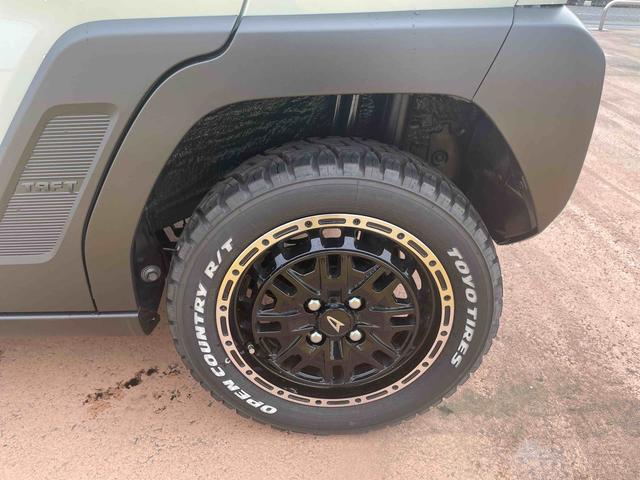 タフトＧターボ　ダーククロムベンチャー／シートヒーター／キーフリーワンオーナー　禁煙車　９インチスマホ連携ディスプレイオーディオ　運転席助手席シートヒーター　ＬＥＤヘッドライト　ＬＥＤフォグランプ　　　アイドリングストップ　コーナーセンサー　純正アルミホイール（埼玉県）の中古車