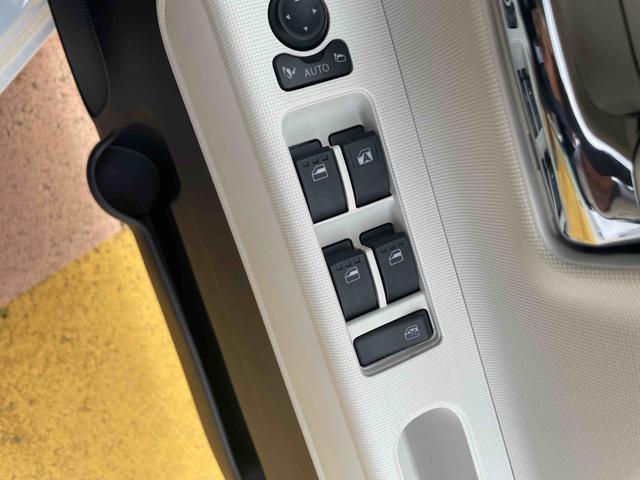 ムーヴキャンバスストライプスＧターボ／両側パワースライドドア／シートヒーターワンオーナー　禁煙車　両側パワースライドドア　運転席助手席シートヒーター　キーフリー　オートエアコン　電動パーキングブレーキ　ブレーキホールド　アダプティブクルーズコントロール　ステアリングスイッチ（埼玉県）の中古車