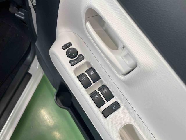 ムーヴキャンバスストライプスX キーフリー 両側電動スライドドアワンオーナー 禁煙車 両側電動スライドドア キーフリー 純正ホイールキャップ パワーウィンドウ 衝突回避支援システム 誤発進抑制制御機能 オートライト アイドリングストップ(埼玉県)の中古車