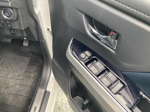 トールカスタムG ターボLEDヘッドランプ キーフリーシステム プッシュボタンスタート オートエアコン(プッシュ式) 両側パワースライドドア マルチインフォメーションディスプレイ 本革巻ステアリングホイール(静岡県)の中古車