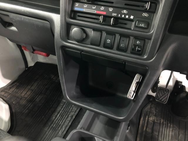 スーパーキャリイX 4WD/走行16184キロ/CDチューナー/マット1年保証距離無制限 走行距離16184キロ マニュアル車 4WD CDチューナー フロアマット 荷台作業灯 マニュアルエアコン(埼玉県)の中古車