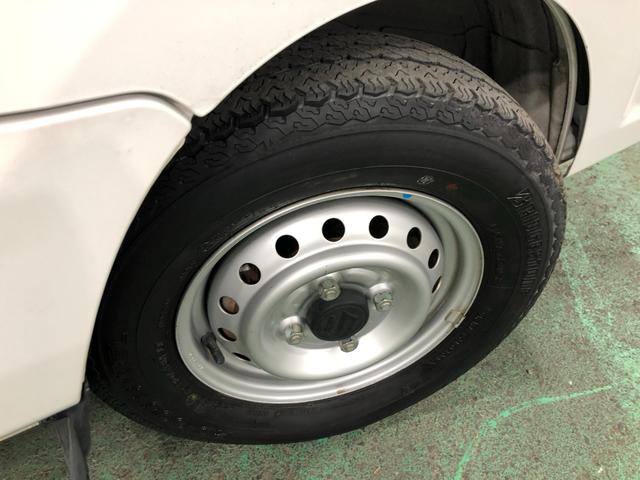 スーパーキャリイX 4WD/走行16184キロ/CDチューナー/マット1年保証距離無制限 走行距離16184キロ マニュアル車 4WD CDチューナー フロアマット 荷台作業灯 マニュアルエアコン(埼玉県)の中古車