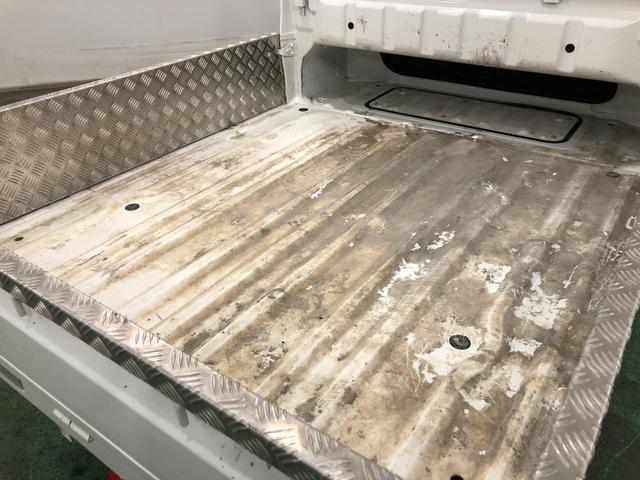 スーパーキャリイX 4WD/走行16184キロ/CDチューナー/マット1年保証距離無制限 走行距離16184キロ マニュアル車 4WD CDチューナー フロアマット 荷台作業灯 マニュアルエアコン(埼玉県)の中古車