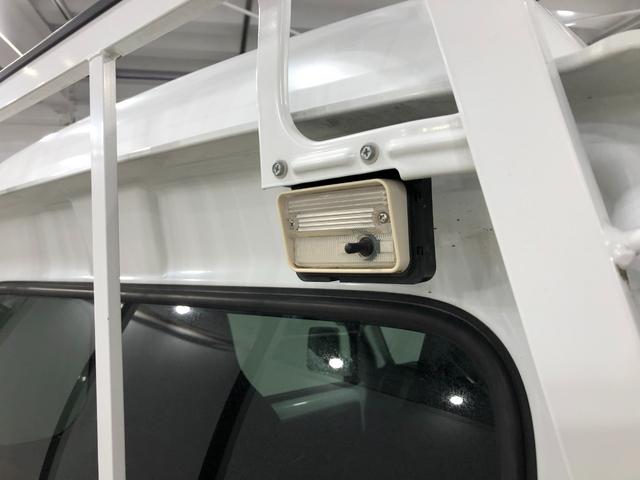 スーパーキャリイX 4WD/走行16184キロ/CDチューナー/マット1年保証距離無制限 走行距離16184キロ マニュアル車 4WD CDチューナー フロアマット 荷台作業灯 マニュアルエアコン(埼玉県)の中古車