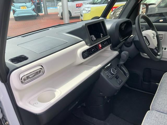 ムーヴキャンバスストライプスＧ　走行８５３キロ／ＬＥＤヘッドランプ／マット１年保証距離無制限　走行距離８５３キロ　マット　サイドエアバッグ　ＬＥＤヘッドランプ　アイドリングストップ　シートヒーター　両側電動スライドドア　オート格納式ドアミラー　電動パーキングブレーキ（埼玉県）の中古車