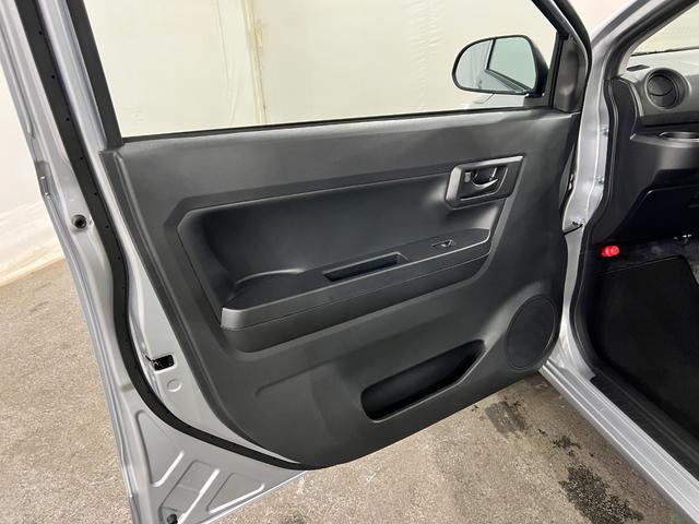 ミライースL SAIII 走行1153キロ/社用車/オートライト1年保証距離無制限 走行距離1153キロ マット 助手席エアバッグ クリアランスソナー オートマチックハイビーム アイドリングストップ(埼玉県)の中古車