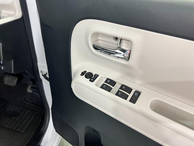 ムーヴキャンバスストライプスGターボ 走行320キロ/ディスプレイオーディオ一年保証・走行距離無制限 走行320キロ ディスプレイオーディオ バックカメラ サイドエアバック クリアランスソナー オートライト LEDヘッドライト シートヒーター 両側電動スライドドア(埼玉県)の中古車