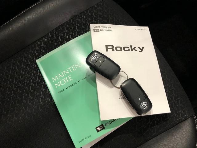 ロッキープレミアムＧ　走行８０８９キロ／純正フロアマット／キーフリー保証１年間　距離無制限付き　キーフリー　オートエアコン　シートヒーター　ＵＳＢ入力端子　オートライト　アイドリングストップ　　ＬＥＤヘッドライト　電動パーキング（埼玉県）の中古車