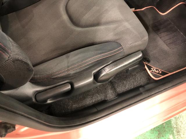 フィットシーズ　車検整備・純正ワンセグナビ・ＥＴＣ１年保証距離無制限　走行距離１１０７４６キロ　純正ワンセグナビ　純正カーペットマット　ロングバイザー　車検整備付　マニュアルエアコン（埼玉県）の中古車