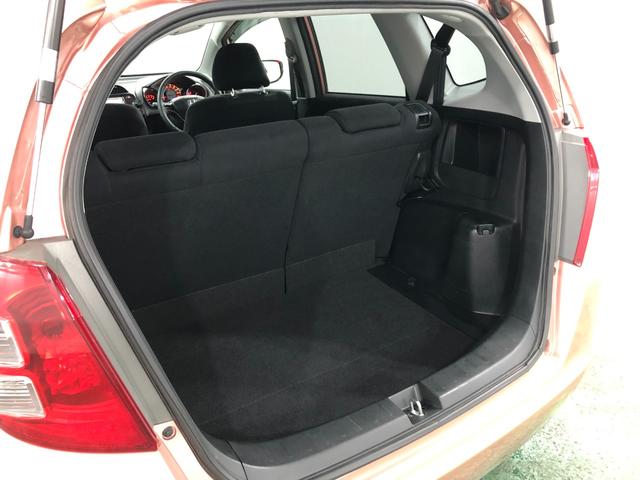 フィットシーズ　車検整備・純正ワンセグナビ・ＥＴＣ１年保証距離無制限　走行距離１１０７４６キロ　純正ワンセグナビ　純正カーペットマット　ロングバイザー　車検整備付　マニュアルエアコン（埼玉県）の中古車