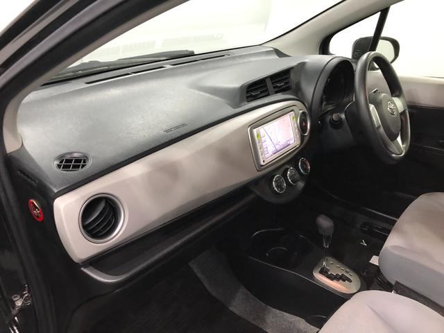 ヴィッツジュエラ　車検整備付／走行距離２９５９６キロ／ワンセグナビ１年保証距離無制限　走行距離２９５９６キロ　車検整備付　ワンセグナビ　純正カーペットマット　助手席エアバッグ　オートライト　ＨＩＤヘッドランプ　電動格納式ドアミラー（埼玉県）の中古車