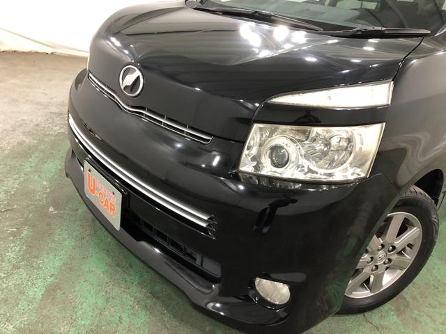 ヴォクシーＺＳ　煌II　車検整備付／走行距離７０４００キロ／純正マット１年保証距離無制限　走行距離７０４００キロ　純正カーペットマット　助手席エアバッグ　オートライト　ＨＩＤヘッドランプ　両側電動スライドドア　電動格納式ドアミラー（埼玉県）の中古車