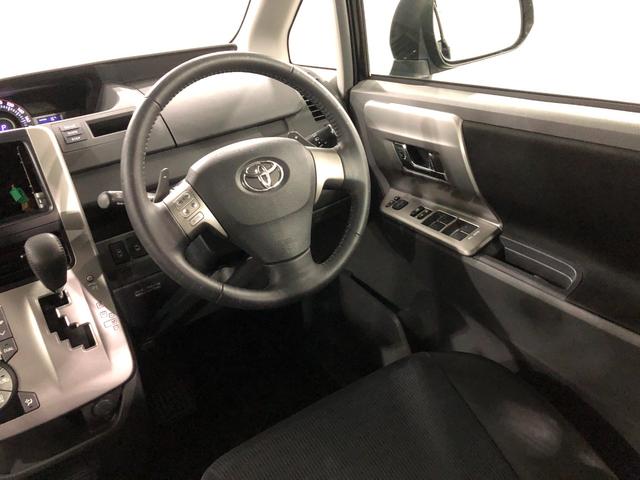 ヴォクシーＺＳ　煌II　車検整備付／走行距離７０４００キロ／純正マット１年保証距離無制限　走行距離７０４００キロ　純正カーペットマット　助手席エアバッグ　オートライト　ＨＩＤヘッドランプ　両側電動スライドドア　電動格納式ドアミラー（埼玉県）の中古車