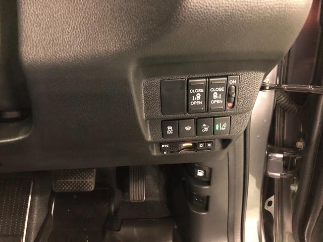フリード＋Ｇ・ホンダセンシング　４ＷＤ／車検整備付／ナビ／ＴＶ１年保証距離無制限　走行距離１０９０４３キロ　ナビ　ＴＶ　バックカメラ　ＬＥＤオートライト　シートヒーター　両側パワースライドドア　ＤＶＤ再生　横滑り防止システム　スマートアシスト　Ｌアシスト（埼玉県）の中古車
