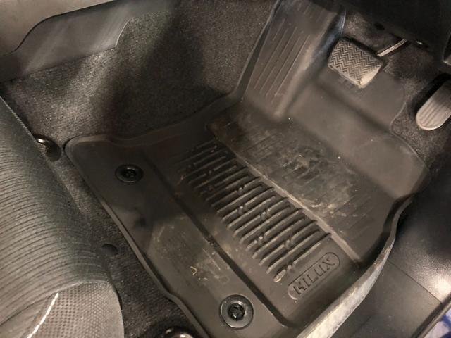 ハイラックスＺ　４ＷＤ／軽油／車検整備付／走行距離２９５８６キロ／ナビ１年保証距離無制限　走行距離２９５８６キロ　４ＷＤ　軽油　走行距離２９５８６キロ　フルセグナビ　ブルートゥース　ドラレコ　フロアマット　サイドエアバッグ　ＬＥＤヘッドランプ　アイドリングストップ（埼玉県）の中古車