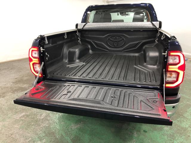 ハイラックスＺ　４ＷＤ／軽油／車検整備付／走行距離２９５８６キロ／ナビ１年保証距離無制限　走行距離２９５８６キロ　４ＷＤ　軽油　走行距離２９５８６キロ　フルセグナビ　ブルートゥース　ドラレコ　フロアマット　サイドエアバッグ　ＬＥＤヘッドランプ　アイドリングストップ（埼玉県）の中古車