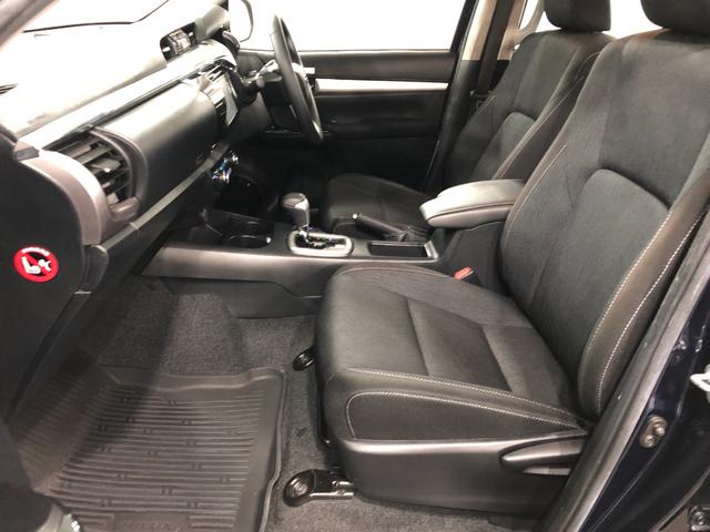 ハイラックスＺ　４ＷＤ／軽油／車検整備付／走行距離２９５８６キロ／ナビ１年保証距離無制限　走行距離２９５８６キロ　４ＷＤ　軽油　走行距離２９５８６キロ　フルセグナビ　ブルートゥース　ドラレコ　フロアマット　サイドエアバッグ　ＬＥＤヘッドランプ　アイドリングストップ（埼玉県）の中古車
