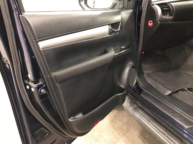 ハイラックスＺ　４ＷＤ／軽油／車検整備付／走行距離２９５８６キロ／ナビ１年保証距離無制限　走行距離２９５８６キロ　４ＷＤ　軽油　走行距離２９５８６キロ　フルセグナビ　ブルートゥース　ドラレコ　フロアマット　サイドエアバッグ　ＬＥＤヘッドランプ　アイドリングストップ（埼玉県）の中古車