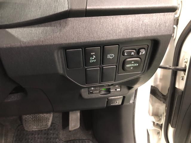 プリウスＳツーリングセレクション　修復歴／車検整備付／純正マット１年保証距離無制限　走行距離１１２０４３キロ　車検整備付　純正カーペットマット　助手席エアバッグ　サイドエアバッグ　オートライト　ＬＥＤヘッドランプ　電動格納式ドアミラー（埼玉県）の中古車
