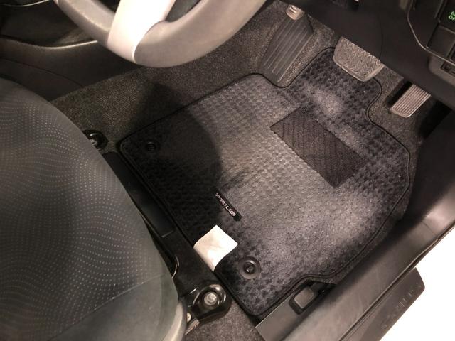 プリウスＳツーリングセレクション　修復歴／車検整備付／純正マット１年保証距離無制限　走行距離１１２０４３キロ　車検整備付　純正カーペットマット　助手席エアバッグ　サイドエアバッグ　オートライト　ＬＥＤヘッドランプ　電動格納式ドアミラー（埼玉県）の中古車