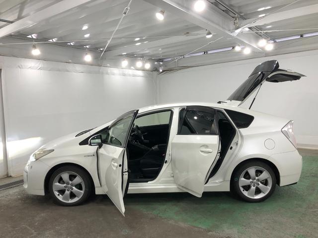 プリウスＳツーリングセレクション　修復歴／車検整備付／純正マット１年保証距離無制限　走行距離１１２０４３キロ　車検整備付　純正カーペットマット　助手席エアバッグ　サイドエアバッグ　オートライト　ＬＥＤヘッドランプ　電動格納式ドアミラー（埼玉県）の中古車