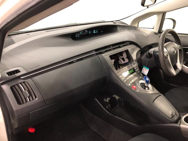 プリウスＳツーリングセレクション　修復歴／車検整備付／純正マット１年保証距離無制限　走行距離１１２０４３キロ　車検整備付　純正カーペットマット　助手席エアバッグ　サイドエアバッグ　オートライト　ＬＥＤヘッドランプ　電動格納式ドアミラー（埼玉県）の中古車