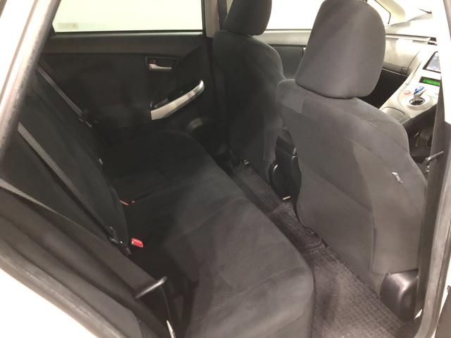 プリウスＳツーリングセレクション　修復歴／車検整備付／純正マット１年保証距離無制限　走行距離１１２０４３キロ　車検整備付　純正カーペットマット　助手席エアバッグ　サイドエアバッグ　オートライト　ＬＥＤヘッドランプ　電動格納式ドアミラー（埼玉県）の中古車