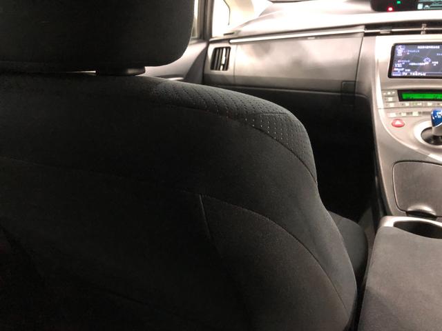 プリウスＳツーリングセレクション　修復歴／車検整備付／純正マット１年保証距離無制限　走行距離１１２０４３キロ　車検整備付　純正カーペットマット　助手席エアバッグ　サイドエアバッグ　オートライト　ＬＥＤヘッドランプ　電動格納式ドアミラー（埼玉県）の中古車