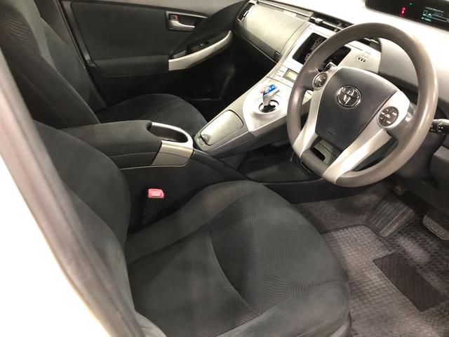 プリウスＳツーリングセレクション　修復歴／車検整備付／純正マット１年保証距離無制限　走行距離１１２０４３キロ　車検整備付　純正カーペットマット　助手席エアバッグ　サイドエアバッグ　オートライト　ＬＥＤヘッドランプ　電動格納式ドアミラー（埼玉県）の中古車
