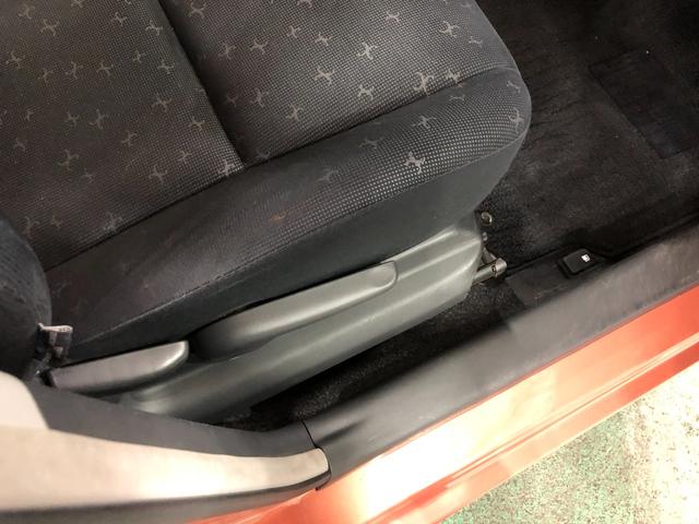 ヴィッツＵ　車検整備付／走行距離２１８０１キロ／ＣＤチューナー１年保証距離無制限　走行距離２１８０１キロ　ＣＤチューナー　純正カーペットマット　ロングバイザー　助手席エアバッグ　オートエアコン　電動格納式ドアミラー（埼玉県）の中古車