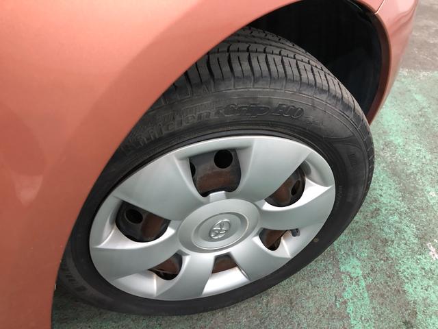 ヴィッツＵ　車検整備付／走行距離２１８０１キロ／ＣＤチューナー１年保証距離無制限　走行距離２１８０１キロ　ＣＤチューナー　純正カーペットマット　ロングバイザー　助手席エアバッグ　オートエアコン　電動格納式ドアミラー（埼玉県）の中古車