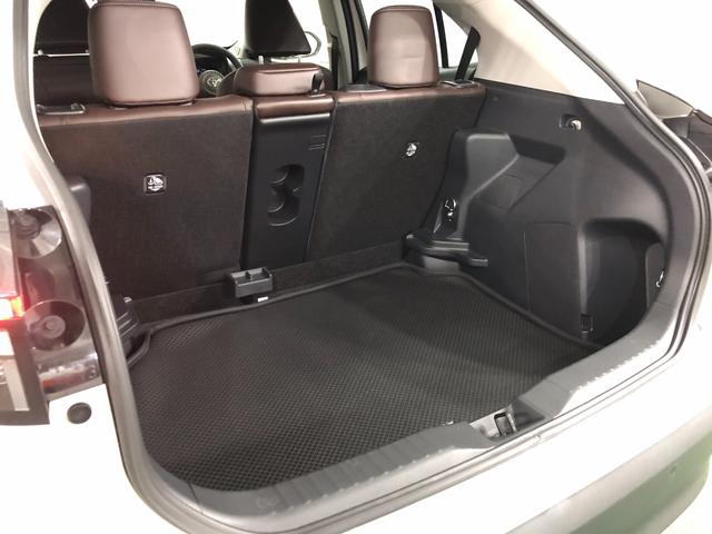 ヤリスクロスハイブリッドＺ　車検整備付／走行５２２１キロ／ナビ／ＥＴＣ１年保証距離無制限　走行５２２１キロ　ナビ　全周囲モニター　Ｃソナー　オートマチックハイビーム　オートライト　シートヒーター　サイドエアバッグ　助手席エアバック　純正マット　Ｂｌｕｅｔｏｏｔｈ（埼玉県）の中古車