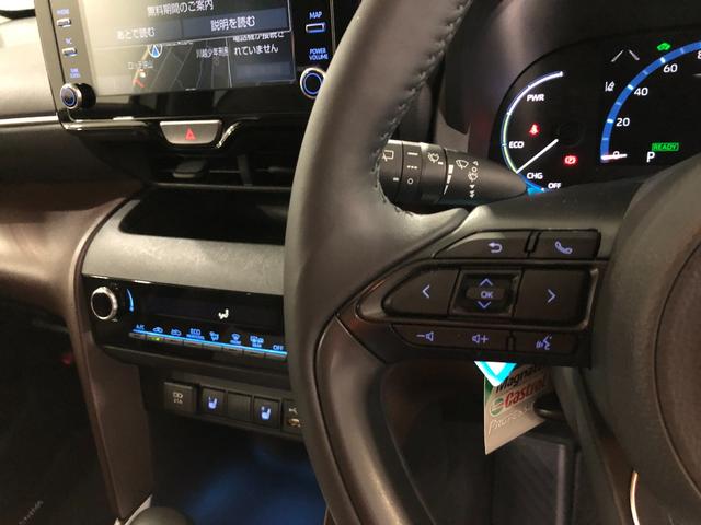 ヤリスクロスハイブリッドＺ　車検整備付／走行５２２１キロ／ナビ／ＥＴＣ１年保証距離無制限　走行５２２１キロ　ナビ　全周囲モニター　Ｃソナー　オートマチックハイビーム　オートライト　シートヒーター　サイドエアバッグ　助手席エアバック　純正マット　Ｂｌｕｅｔｏｏｔｈ（埼玉県）の中古車