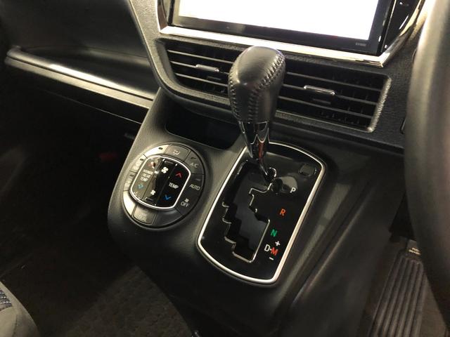 ヴォクシーＺＳ　車検整備付／走行８６３１８キロ／ナビ／後席モニター１年保証距離無制限　擦り傷　走行８６３１８キロ　後席モニター　ナビ　バックカメラ　ＥＴＣ　Ｃソナー　オートライト　ＬＥＤヘッドランプ　アイドリングストップ　両側電動スライドドア　Ｂｌｕｅｔｏｏｔｈ（埼玉県）の中古車