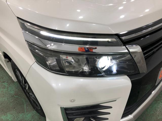 ヴォクシーＺＳ　車検整備付／走行８６３１８キロ／ナビ／後席モニター１年保証距離無制限　擦り傷　走行８６３１８キロ　後席モニター　ナビ　バックカメラ　ＥＴＣ　Ｃソナー　オートライト　ＬＥＤヘッドランプ　アイドリングストップ　両側電動スライドドア　Ｂｌｕｅｔｏｏｔｈ（埼玉県）の中古車