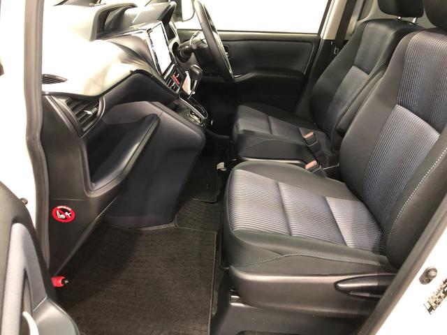 ヴォクシーＺＳ　車検整備付／走行８６３１８キロ／ナビ／後席モニター１年保証距離無制限　擦り傷　走行８６３１８キロ　後席モニター　ナビ　バックカメラ　ＥＴＣ　Ｃソナー　オートライト　ＬＥＤヘッドランプ　アイドリングストップ　両側電動スライドドア　Ｂｌｕｅｔｏｏｔｈ（埼玉県）の中古車