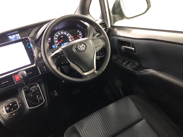 ヴォクシーＺＳ　車検整備付／走行８６３１８キロ／ナビ／後席モニター１年保証距離無制限　擦り傷　走行８６３１８キロ　後席モニター　ナビ　バックカメラ　ＥＴＣ　Ｃソナー　オートライト　ＬＥＤヘッドランプ　アイドリングストップ　両側電動スライドドア　Ｂｌｕｅｔｏｏｔｈ（埼玉県）の中古車