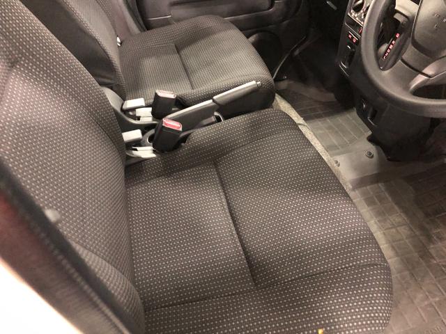 ハイゼットカーゴクルーズターボＳＡIII　走行距離１１７１４４キロ／マット１年保証距離無制限　走行距離１１７１４４キロ　純正フロアマット　助手席エアバッグ　オートマチックハイビーム　ＬＥＤヘッドランプ　アイドリングストップ　スマートアシスト３　両側スライドドア（埼玉県）の中古車