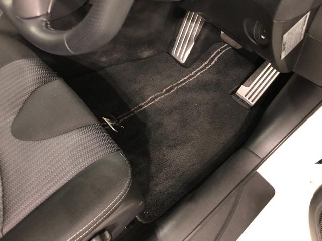 フェアレディＺベースグレード　車検整備付／走行３０９１４キロ／ナビ１年保証距離無制限　走行３０９１４キロ　ナビ　バックカメラ　ＥＴＣ　オートライト　ＨＩＤヘッドランプ　サイドエアバッグ　助手席エアバック　純正マット　取扱説明書　メンテナンスノート（埼玉県）の中古車