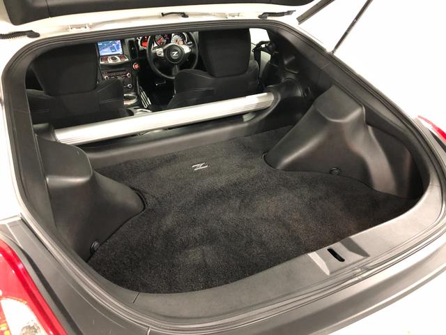 フェアレディＺベースグレード　車検整備付／走行３０９１４キロ／ナビ１年保証距離無制限　走行３０９１４キロ　ナビ　バックカメラ　ＥＴＣ　オートライト　ＨＩＤヘッドランプ　サイドエアバッグ　助手席エアバック　純正マット　取扱説明書　メンテナンスノート（埼玉県）の中古車