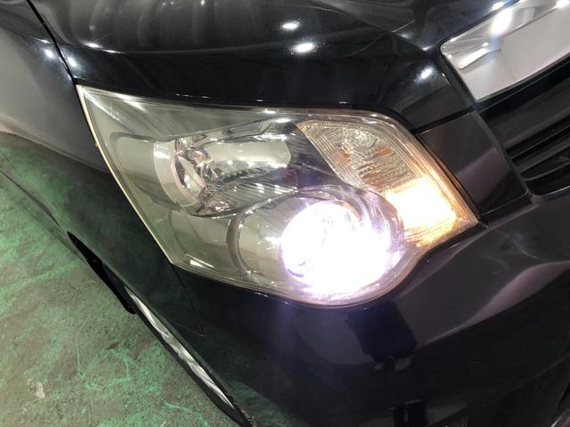 ノアＳｉ　走行距離９８７４５キロ／ワンセグナビ／バックカメラ１年保証距離無制限　走行距離９８７４５キロ　ワンセグナビ　バックカメラ　ブルートゥース　純正マット　オートライト　ＨＩＤヘッドランプ（埼玉県）の中古車