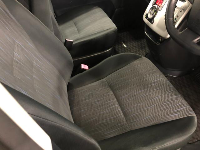 ノアＳｉ　走行距離９８７４５キロ／ワンセグナビ／バックカメラ１年保証距離無制限　走行距離９８７４５キロ　ワンセグナビ　バックカメラ　ブルートゥース　純正マット　オートライト　ＨＩＤヘッドランプ（埼玉県）の中古車