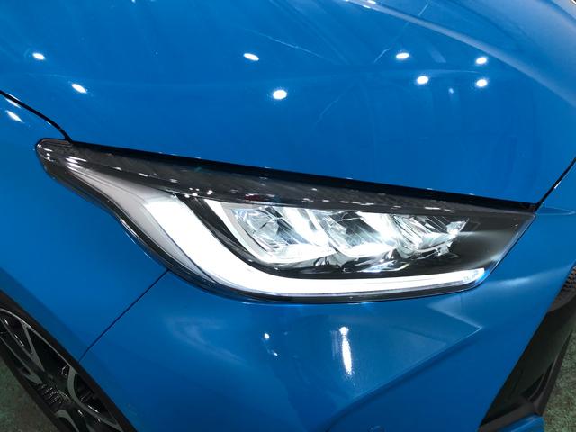 ヤリスハイブリッドＺ　車検整備付／走行距離１９０５９キロ／ドラレコ１年保証距離無制限　走行距離１９０５９キロ　車検整備付　ＴＶレスナビ　全周囲カメラ　ブルートゥース　ドラレコ　純正マット　サイドエアバッグ　ＬＥＤヘッドランプ　シートヒーター　オート格納式ドアミラー（埼玉県）の中古車