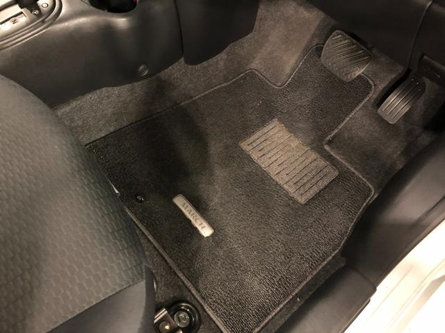 マーチ１２Ｓ　走行距離３１６４１キロ／ＣＤチューナー／マット１年保証距離無制限　走行距離３１６４１キロ　ＣＤチューナー　純正カーペットマット　ロングバイザー　マニュアルエアコン　キーレスエントリー（埼玉県）の中古車